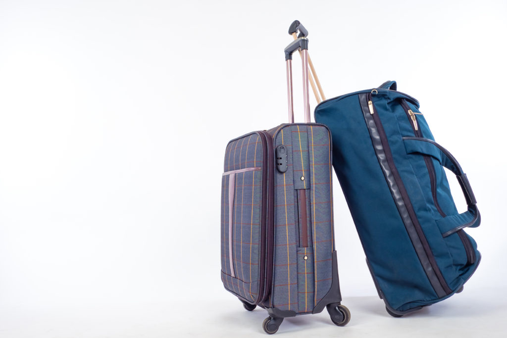 sacs de voyage. valises pour objets personnels sur roulettes.